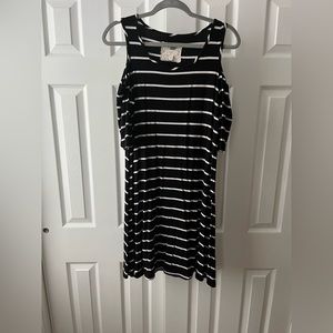 Women’s black/white dress, very good condition, size s